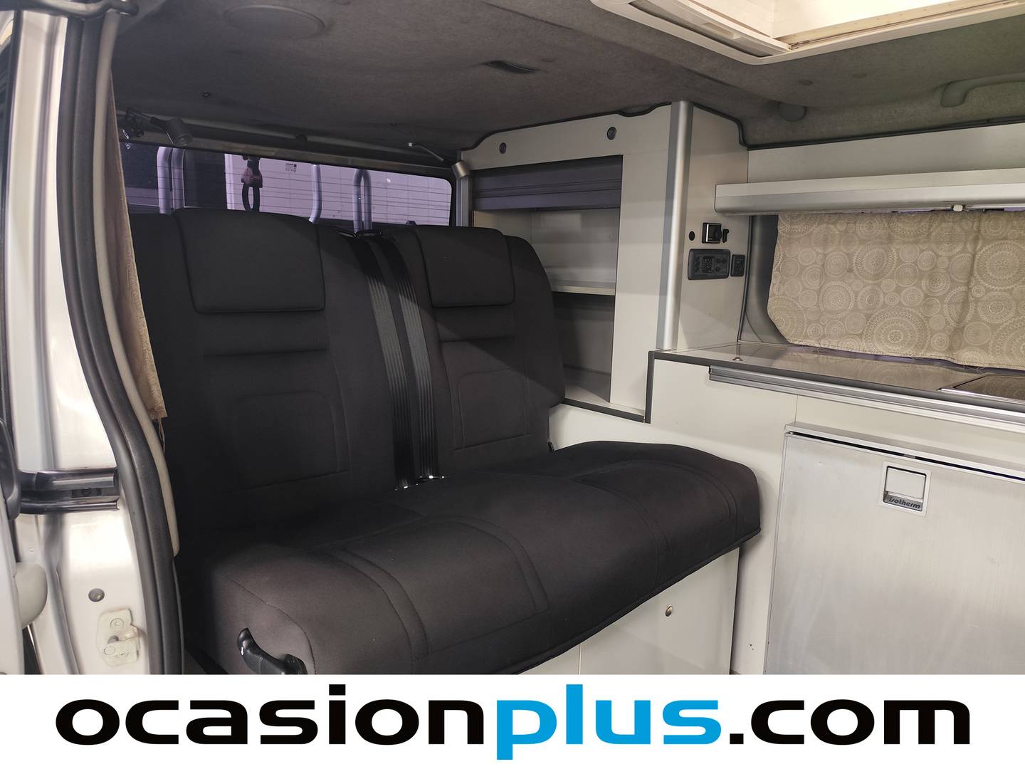 Fotos maletero Opel Vivaro Opel Vivaro Combi 2.5 CDTI Corto 2.9t (135 CV) Camperizada 4 Plazas