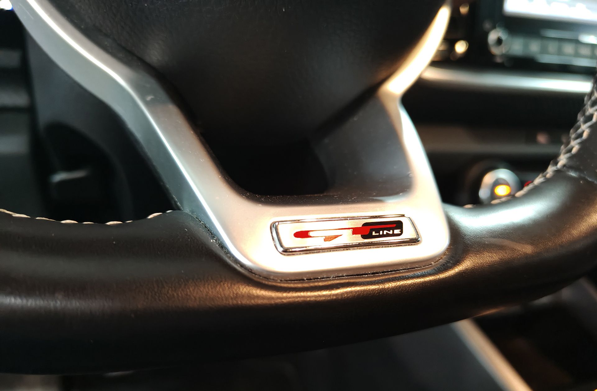 Kia Stonic 1.0 T-GDi MHEV iMT GT Line - foto 27