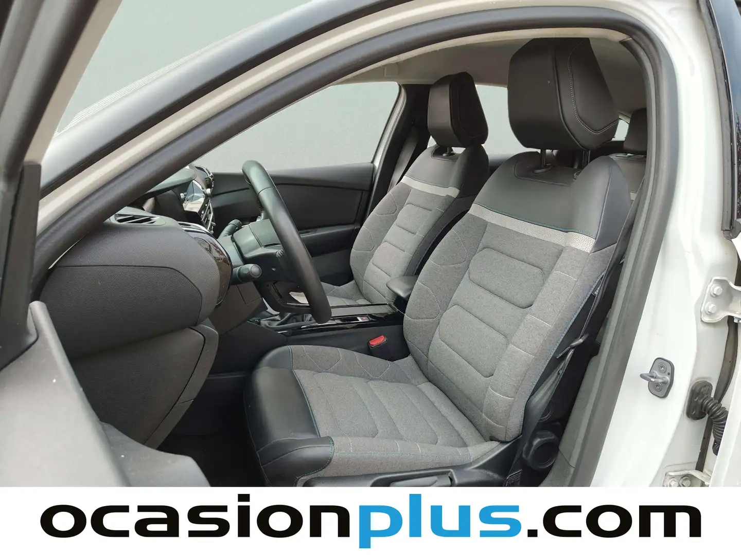 Foto Citroën C4 Citroen C4 PureTech 130 S&S 6v Feel Pack (130 CV)