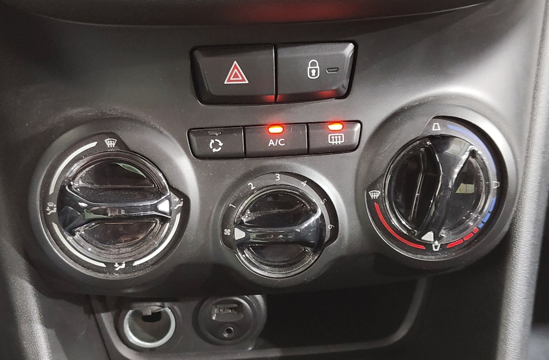 Peugeot 208 1.2 PureTech Active - foto 26