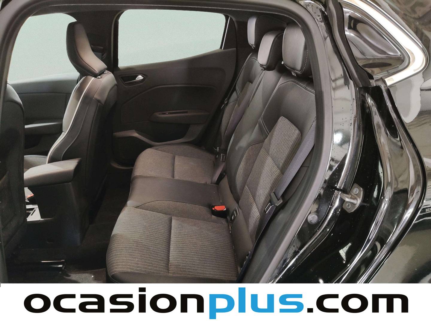 Foto asientos traseros Mitsubishi Colt Mitsubishi Colt 160 HEV Kaiteki (143 CV)