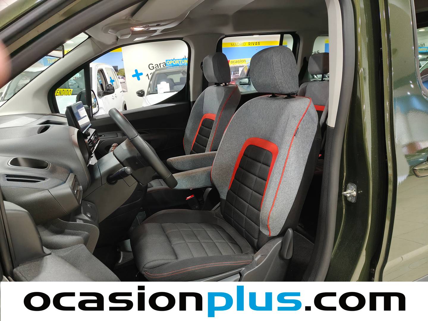 Foto asientos delanteros Citroën Berlingo Citroen Berlingo BlueHDi 130 S&S Talla M Max (130 CV)