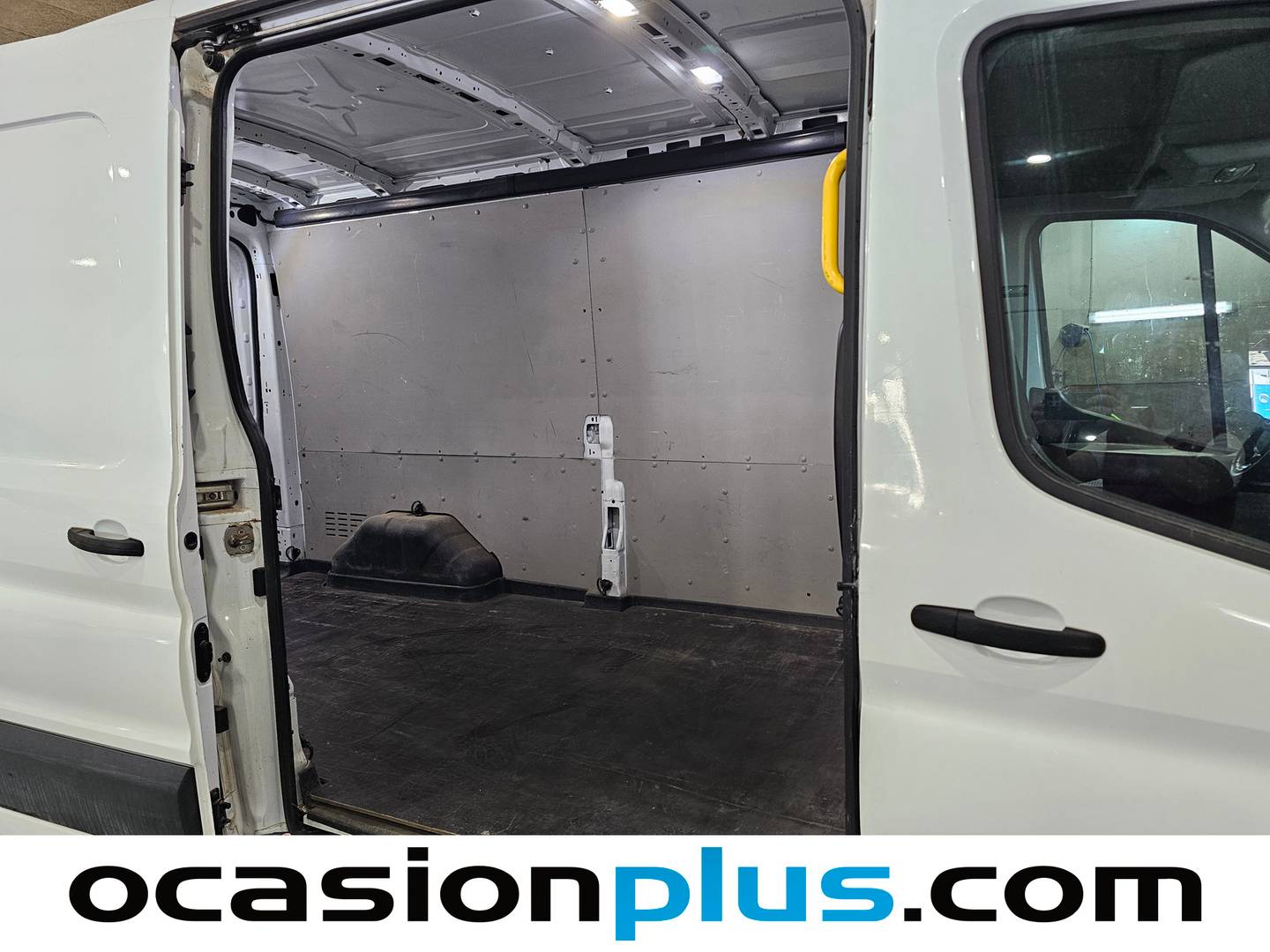 Fotos maletero Ford Transit Ford Transit Furgon 350 L3H2 Trend (130 CV)