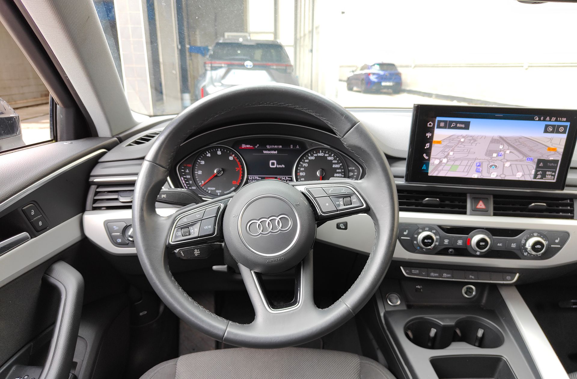 Audi A4 Avant Black Line 35 TFSI S Tronic - foto 22