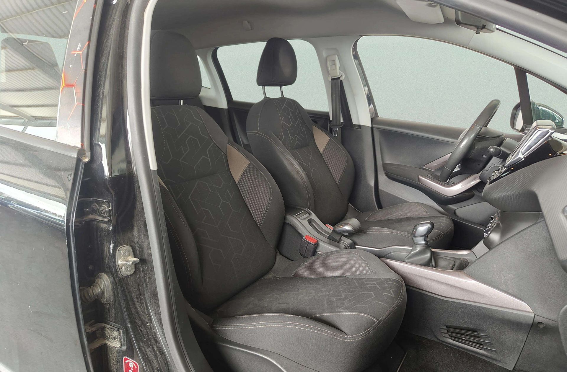 Peugeot 2008 BlueHDi 100 Style - foto 18