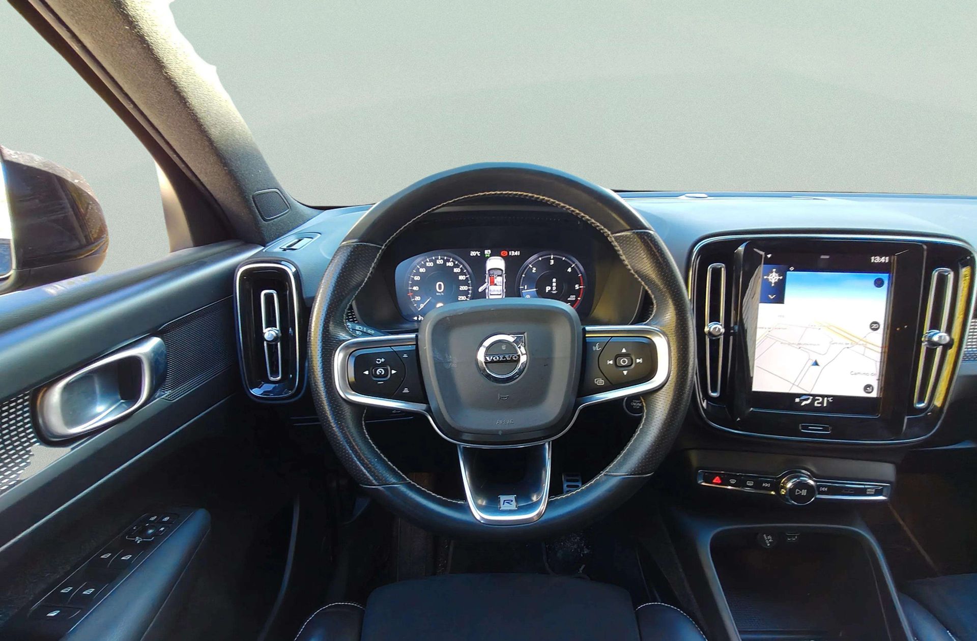 Volvo XC40 D3 R-Design - foto 23