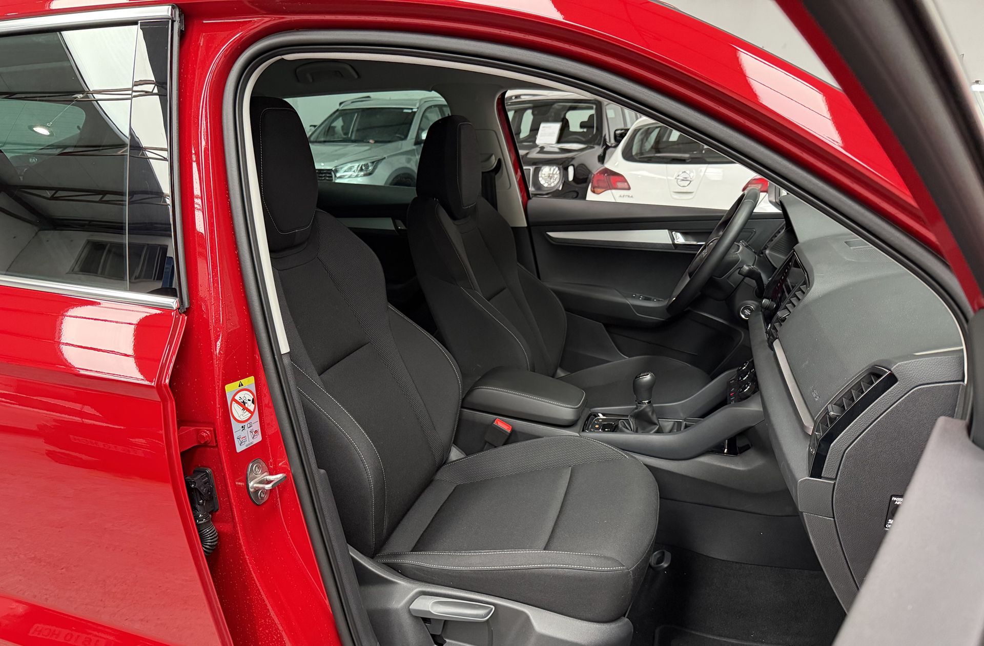 Škoda Karoq 1.0 TSI Selection - foto 17