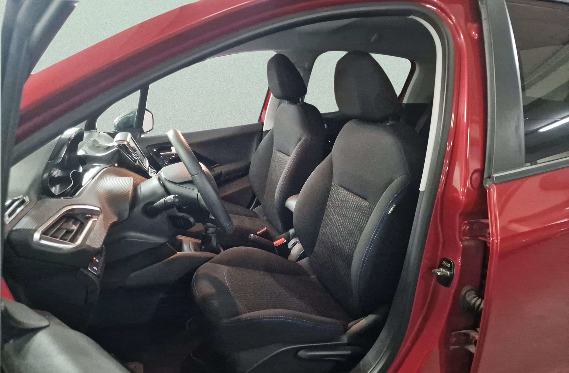 Peugeot 208 PureTech Signature - foto 10