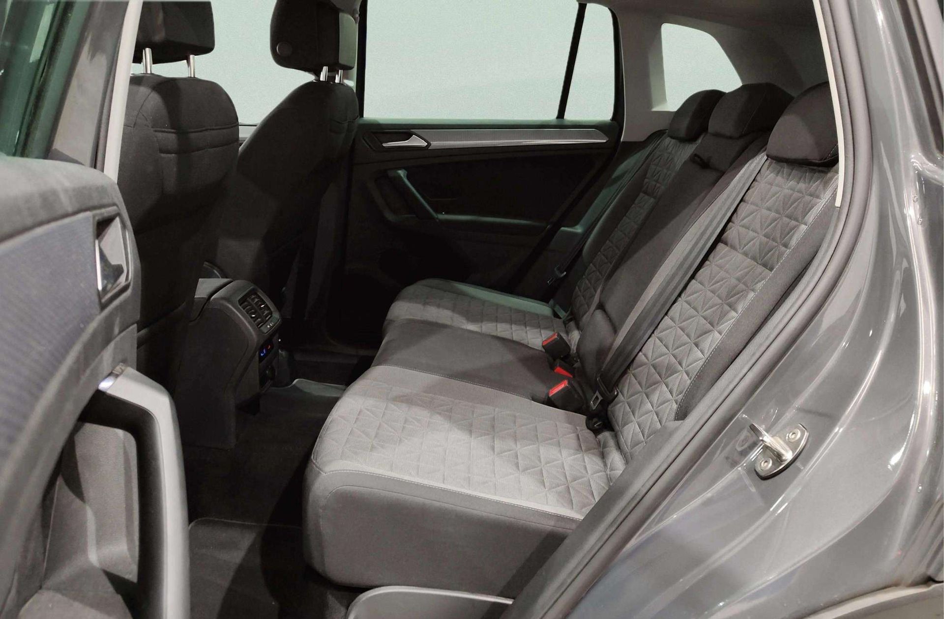 Volkswagen Tiguan Life 2.0 TDI DSG - foto 13