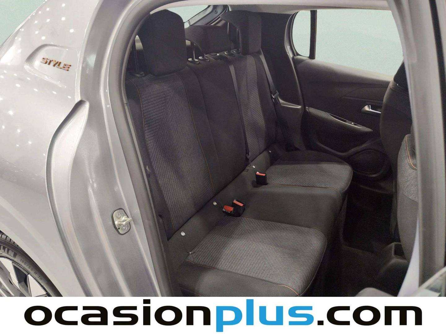 Peugeot 208 Peugeot 208 Style Hybrid 110 eDCS6 (110 CV) automático