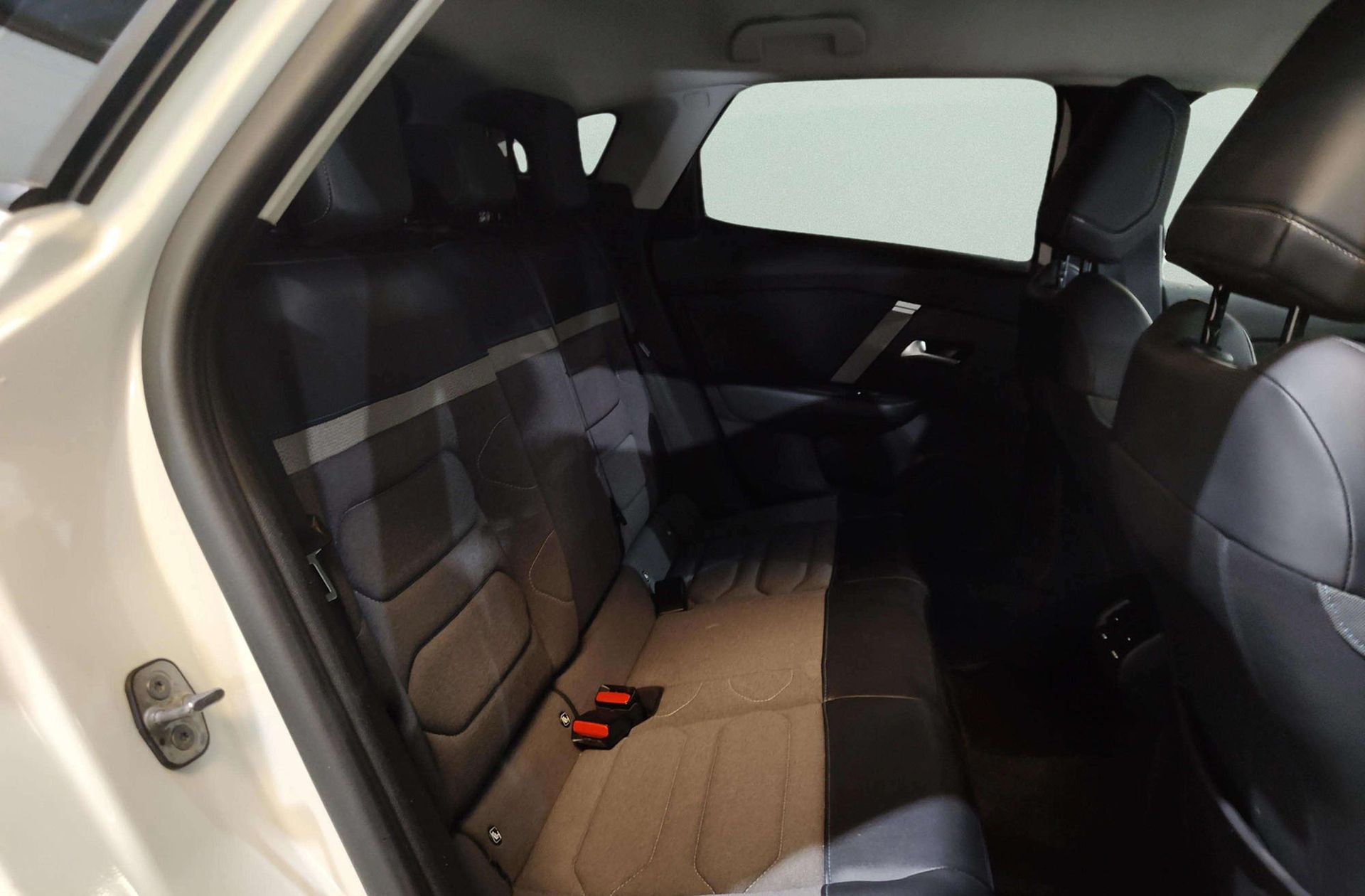 Citroën C4 BlueHDi 130 Feel Pack EAT8 - foto 18