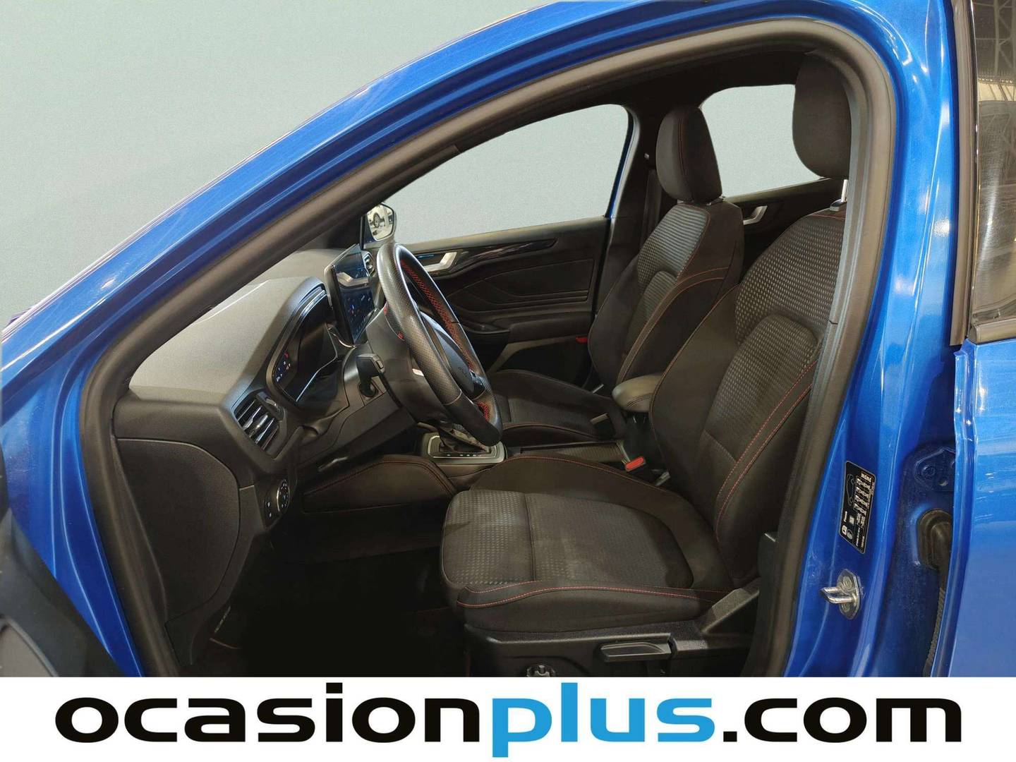 Foto asientos delanteros Ford Focus Ford Focus 1.0 Ecoboost MHEV ST-Line Auto (155 CV)