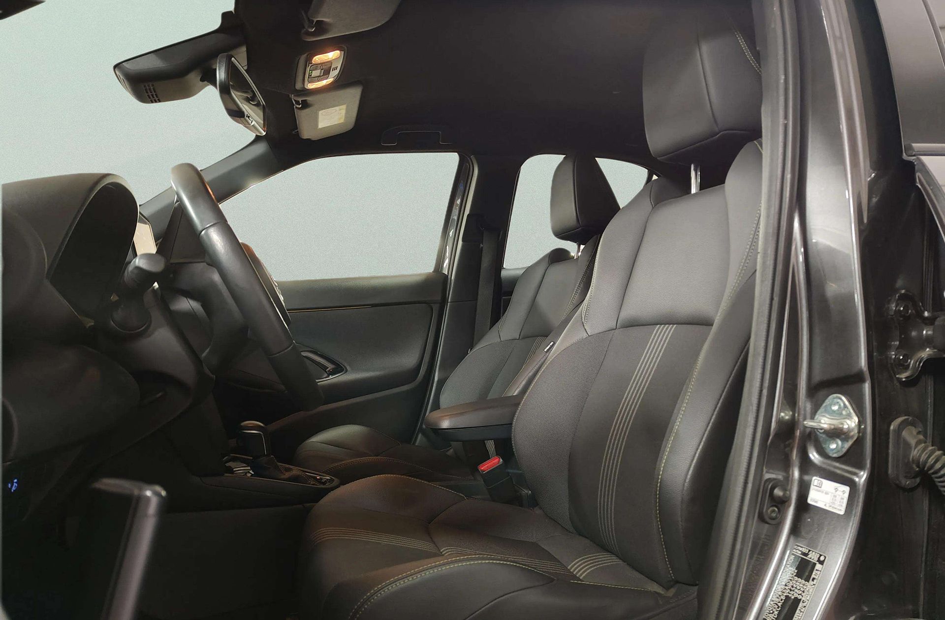 Toyota Yaris Cross 120H Adventure 4WD - foto 10