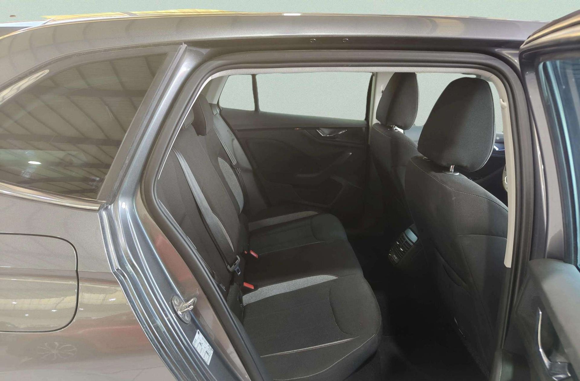 Škoda Scala 1.0 TSI Selection DSG - foto 16