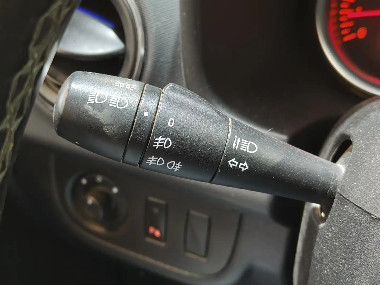 Foto Dacia Sandero Dacia Sandero Stepway Comfort Blue dCi (95 CV)