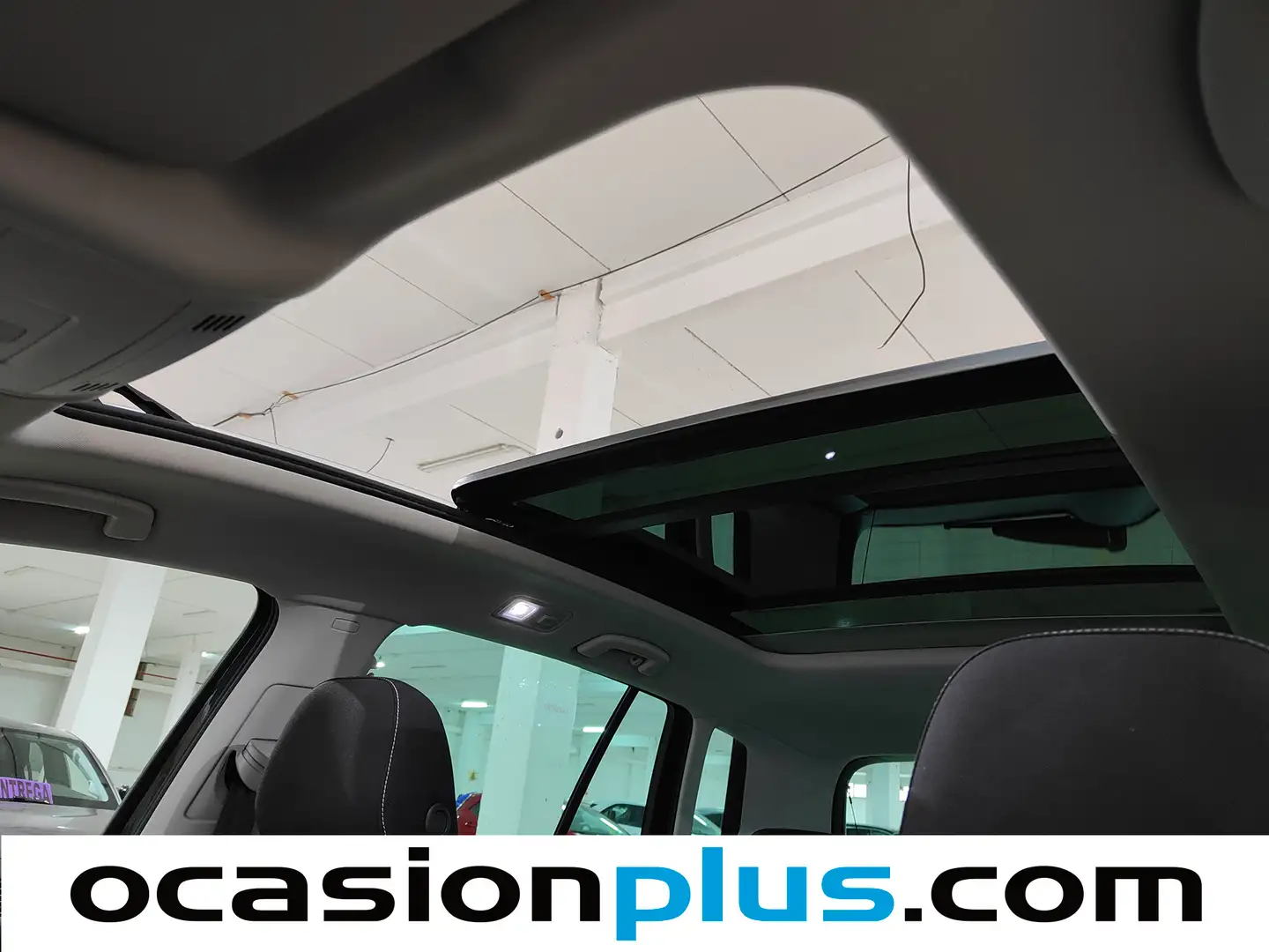 Foto Volkswagen Golf Sportsvan Volkswagen Golf Sportsvan 1.6 TDI Sport BMT DSG (110 CV)