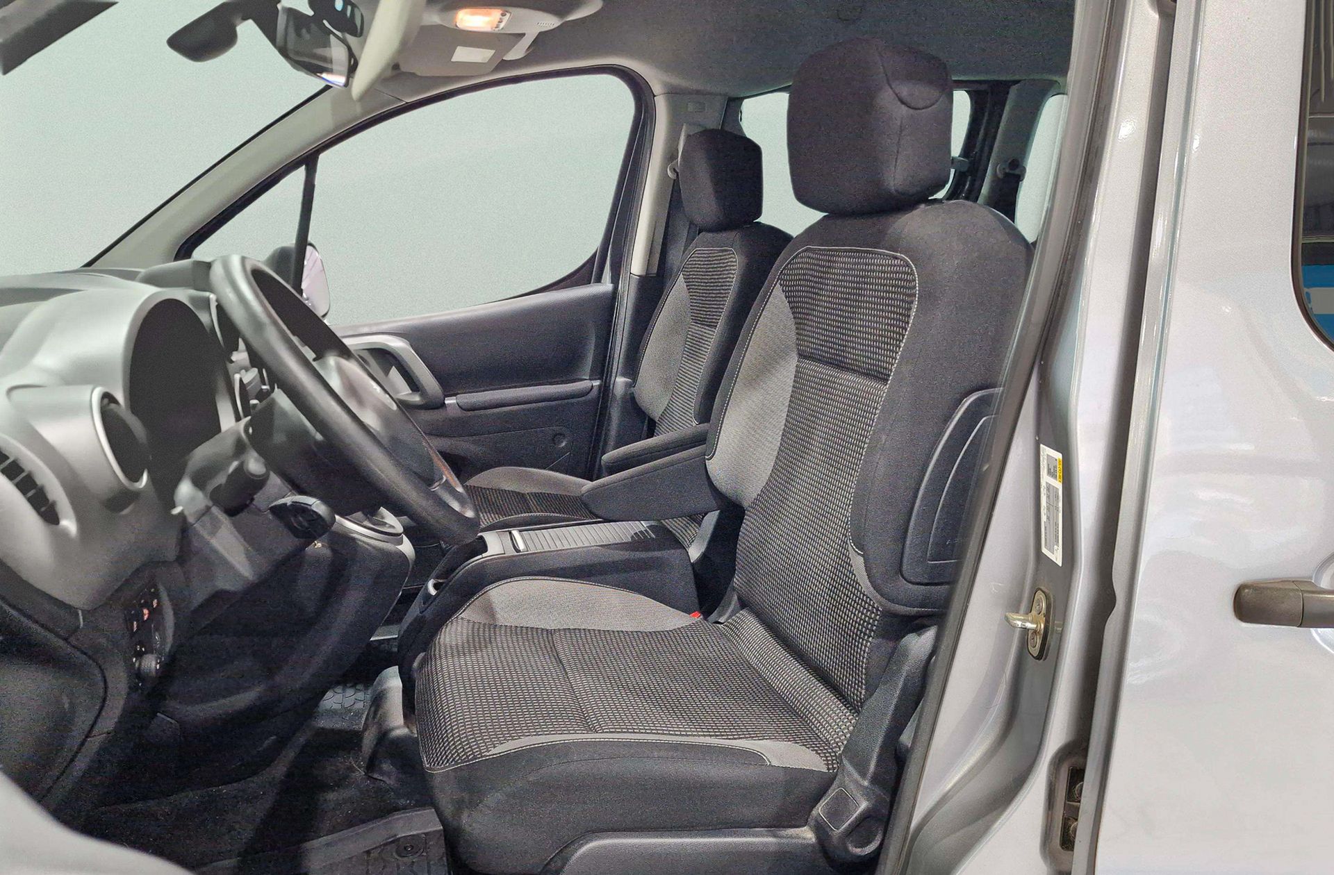 Peugeot Partner Tepee BlueHDi 100 Outdoor - foto 10