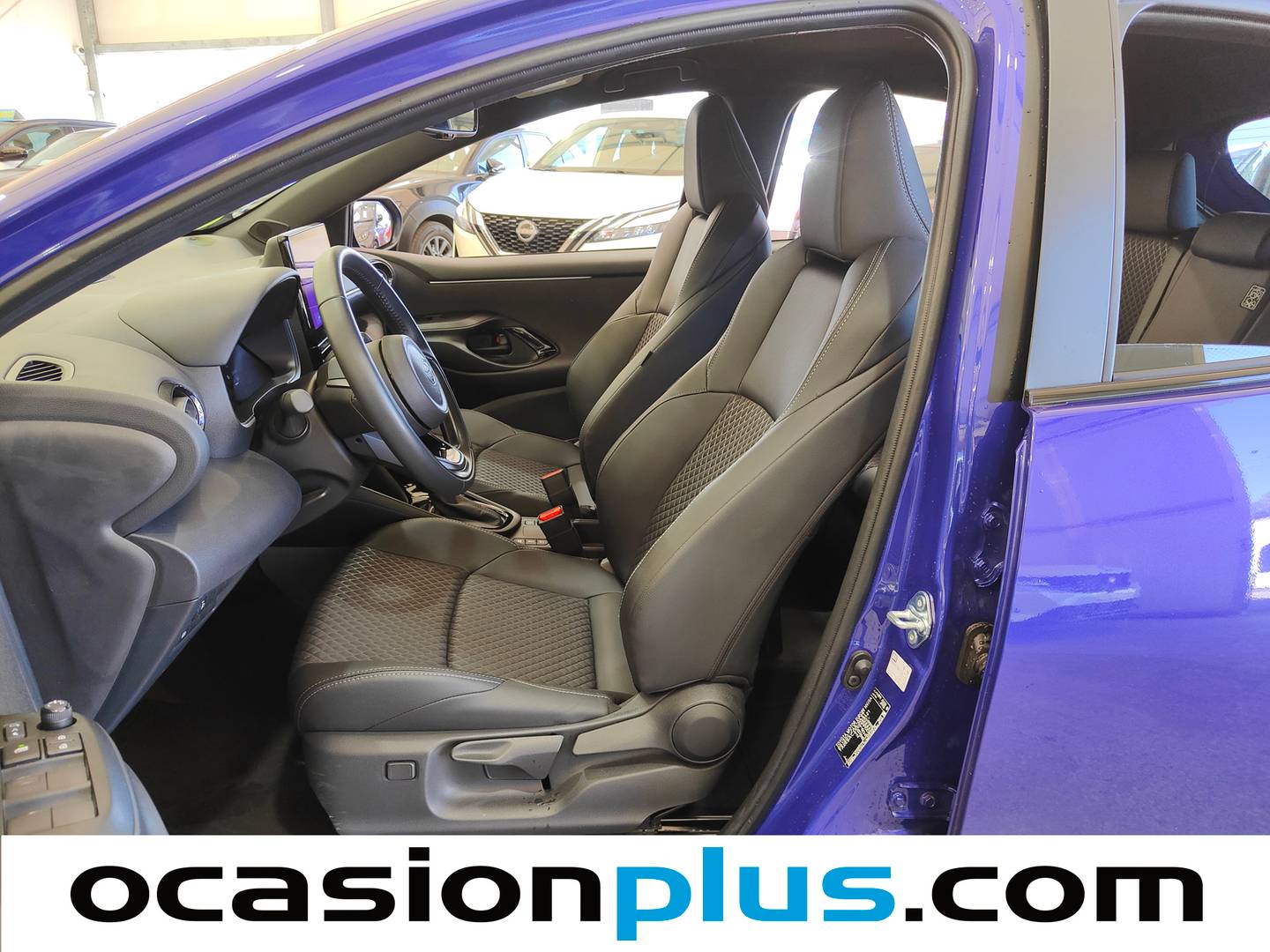 Foto asientos delanteros Toyota Yaris Toyota Yaris 1.5 120H Style Plus (116 CV)