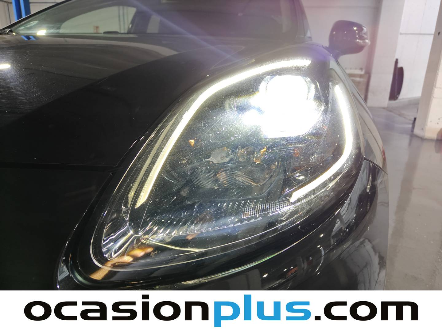 Foto Ford Puma Ford Puma 1.0 EcoBoost MHEV ST-Line X Auto (125 CV)