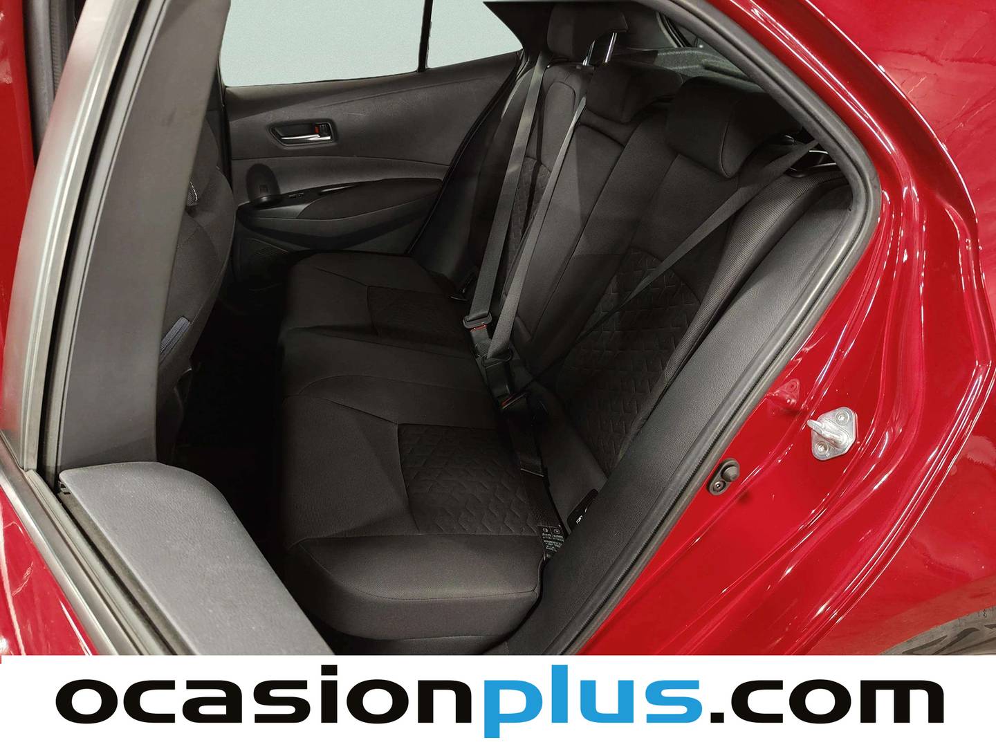 Foto asientos traseros Toyota Corolla Toyota Corolla 125H Active E-CVT (122 CV)