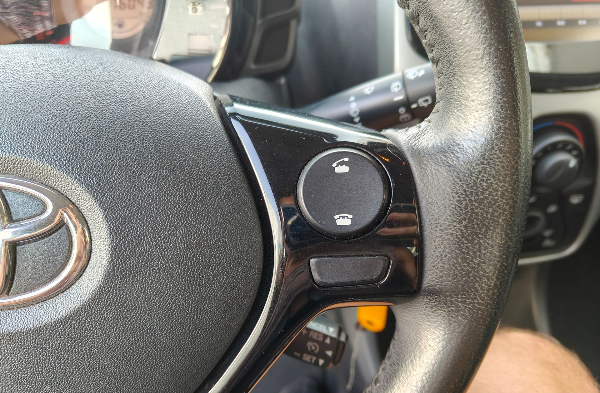 Toyota Aygo 1.0 70 x-play - foto 23
