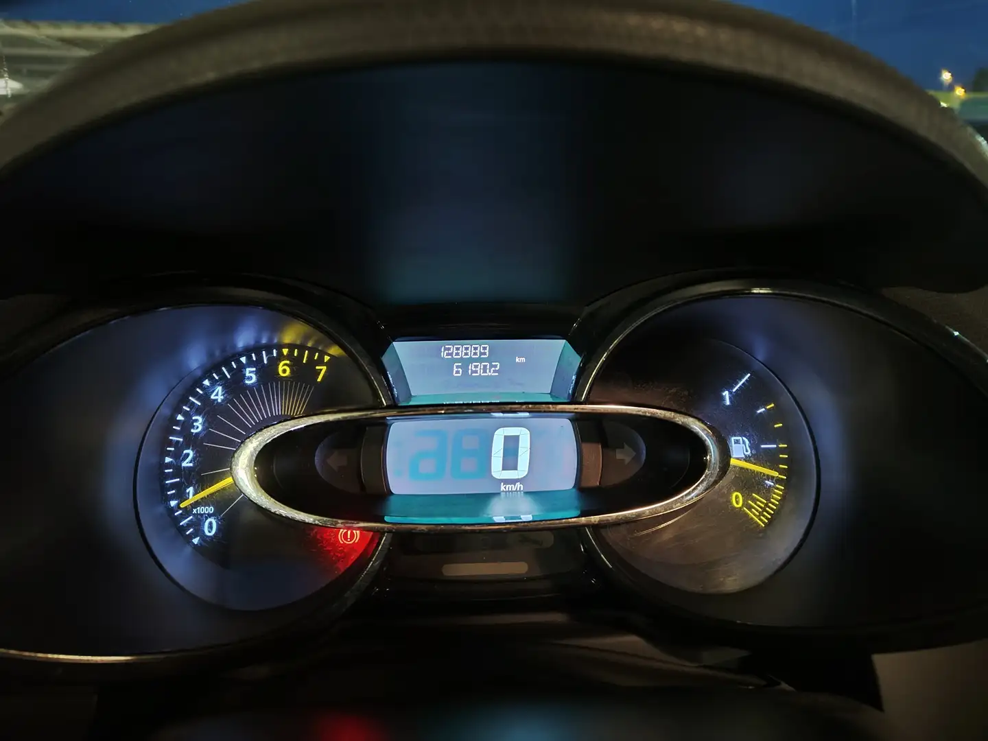 Foto Renault Clio Renault Clio 1.2 Authentique (75 CV)