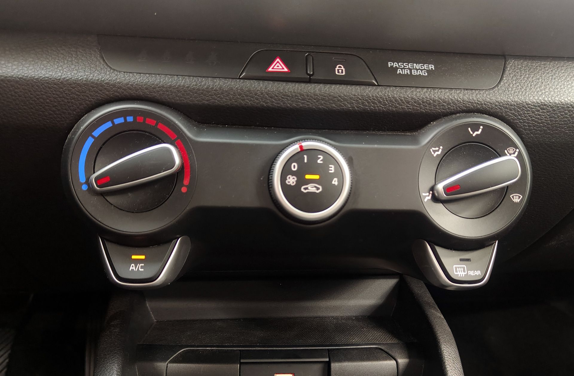 Kia Stonic 1.2 DPi Concept - foto 28