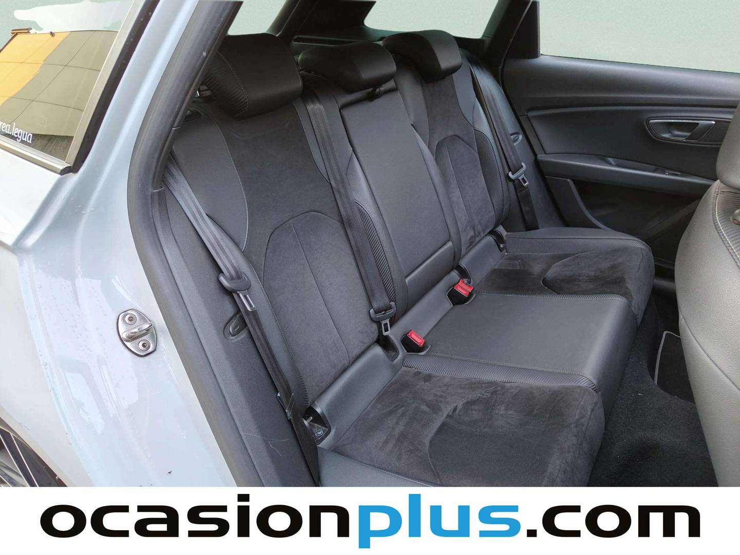 Seat León SEAT León ST ST 1.4 TSI ACT S&S FR Plus DSG-7 Look Cupra (150 CV) de segunda mano