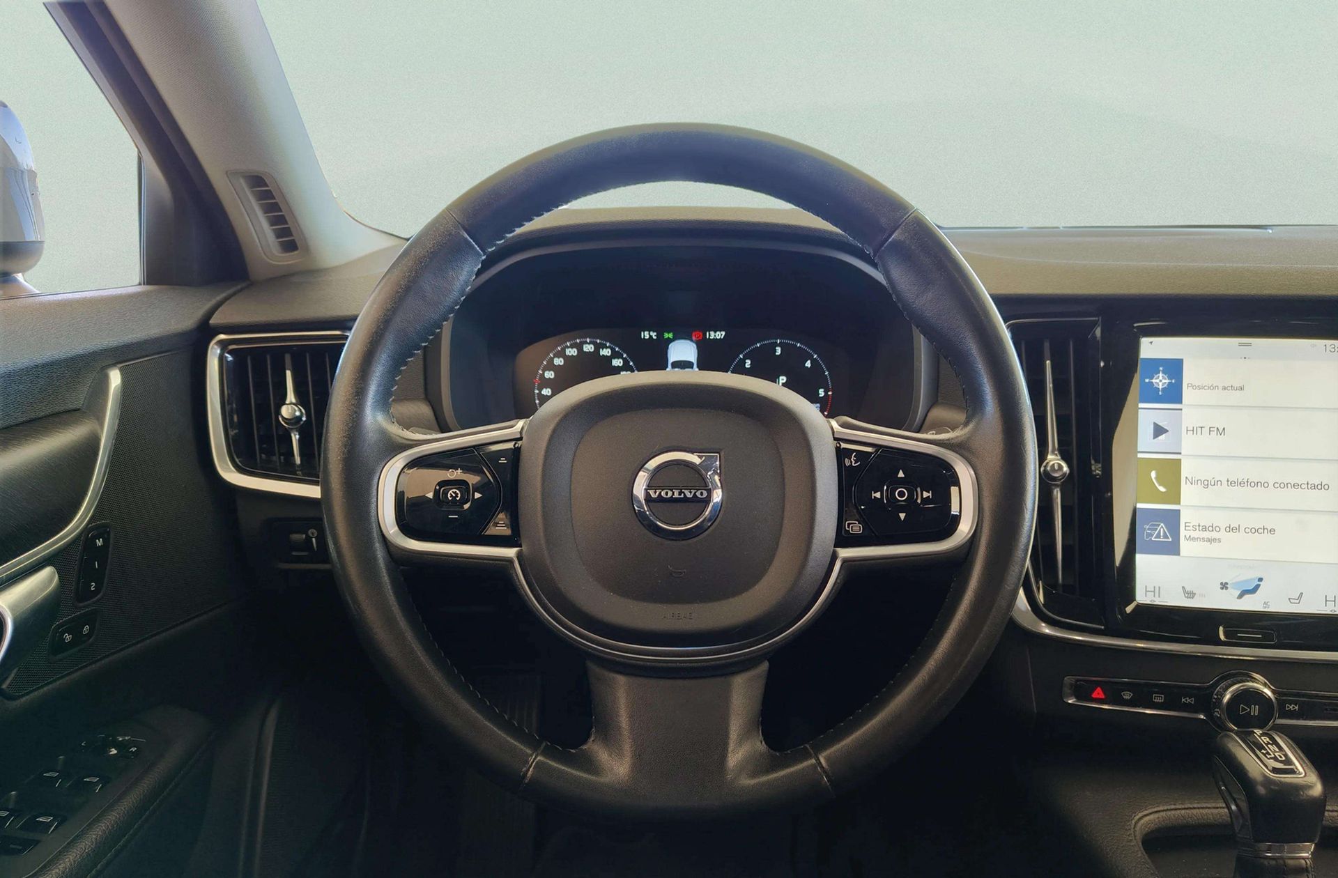 Volvo V90 D5 AWD - foto 30