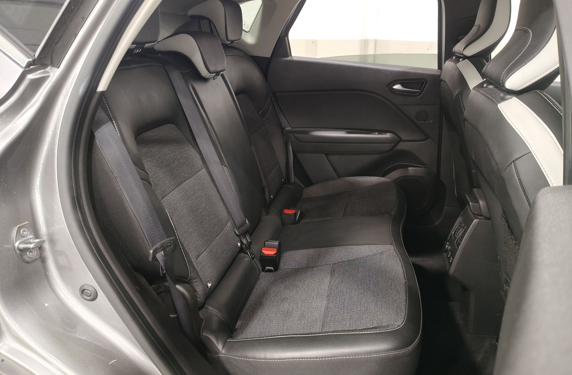 Renault Captur Techno TCe - foto 18