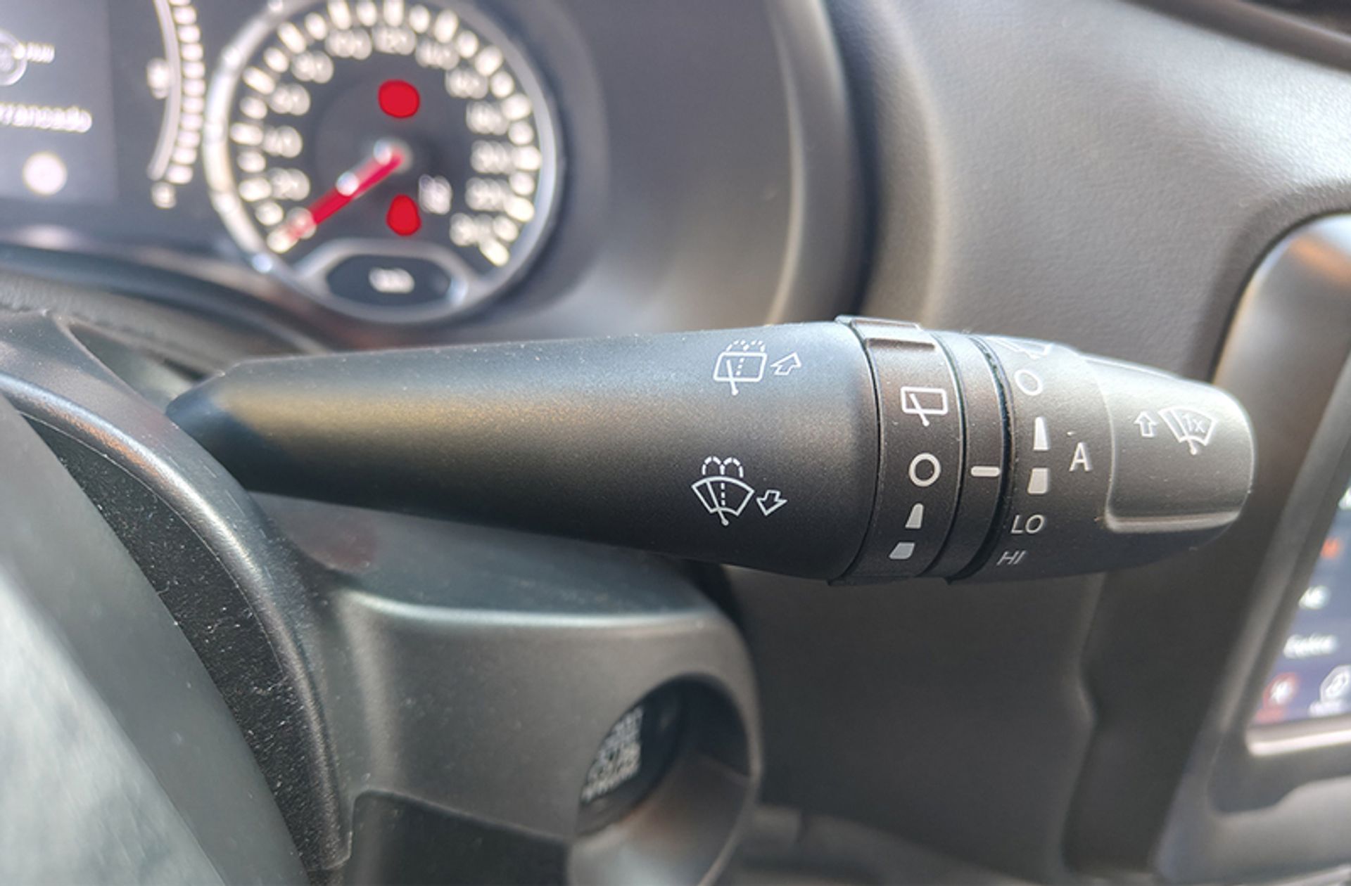 Jeep Renegade 1.0G Night Eagle II 4x2 - foto 22