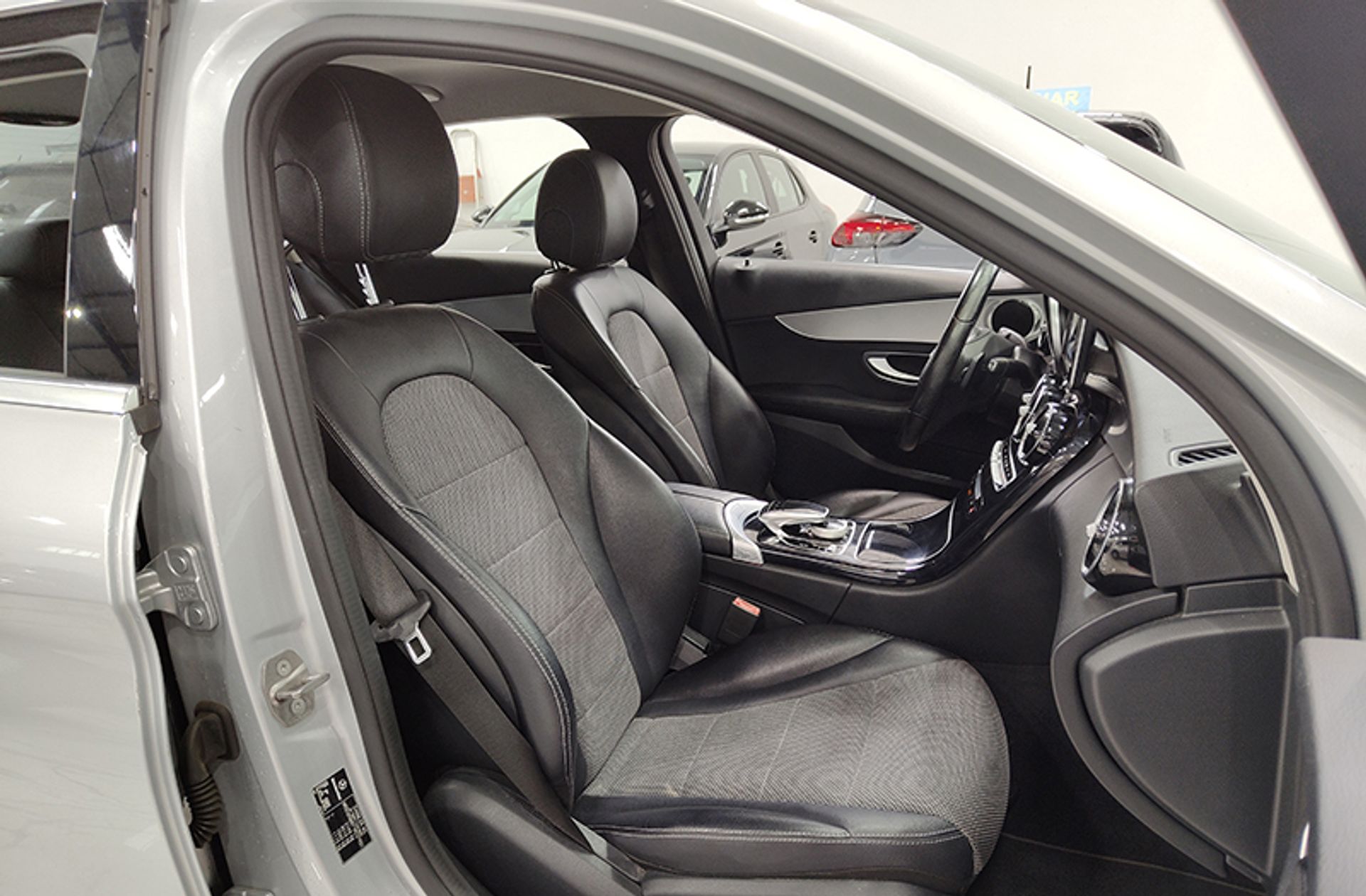 Mercedes-Benz Clase C 200 d - foto 11