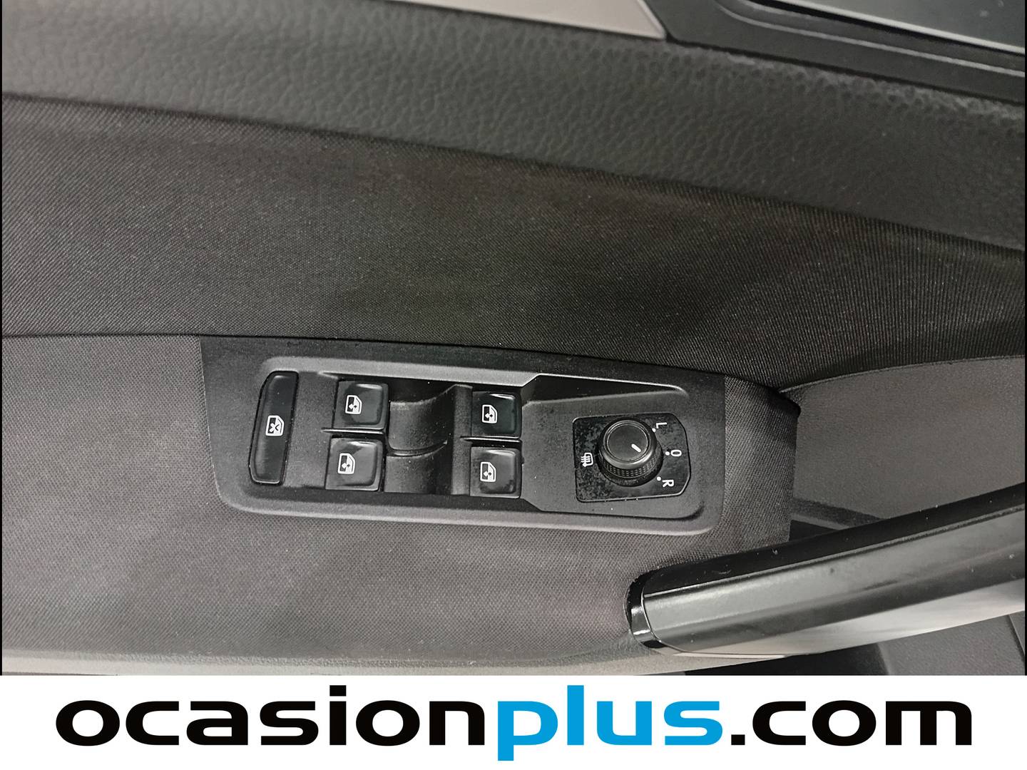 Foto Volkswagen Touran Volkswagen Touran Edition 1.6 TDI BMT 85 kW (115 CV) 7 Plazas