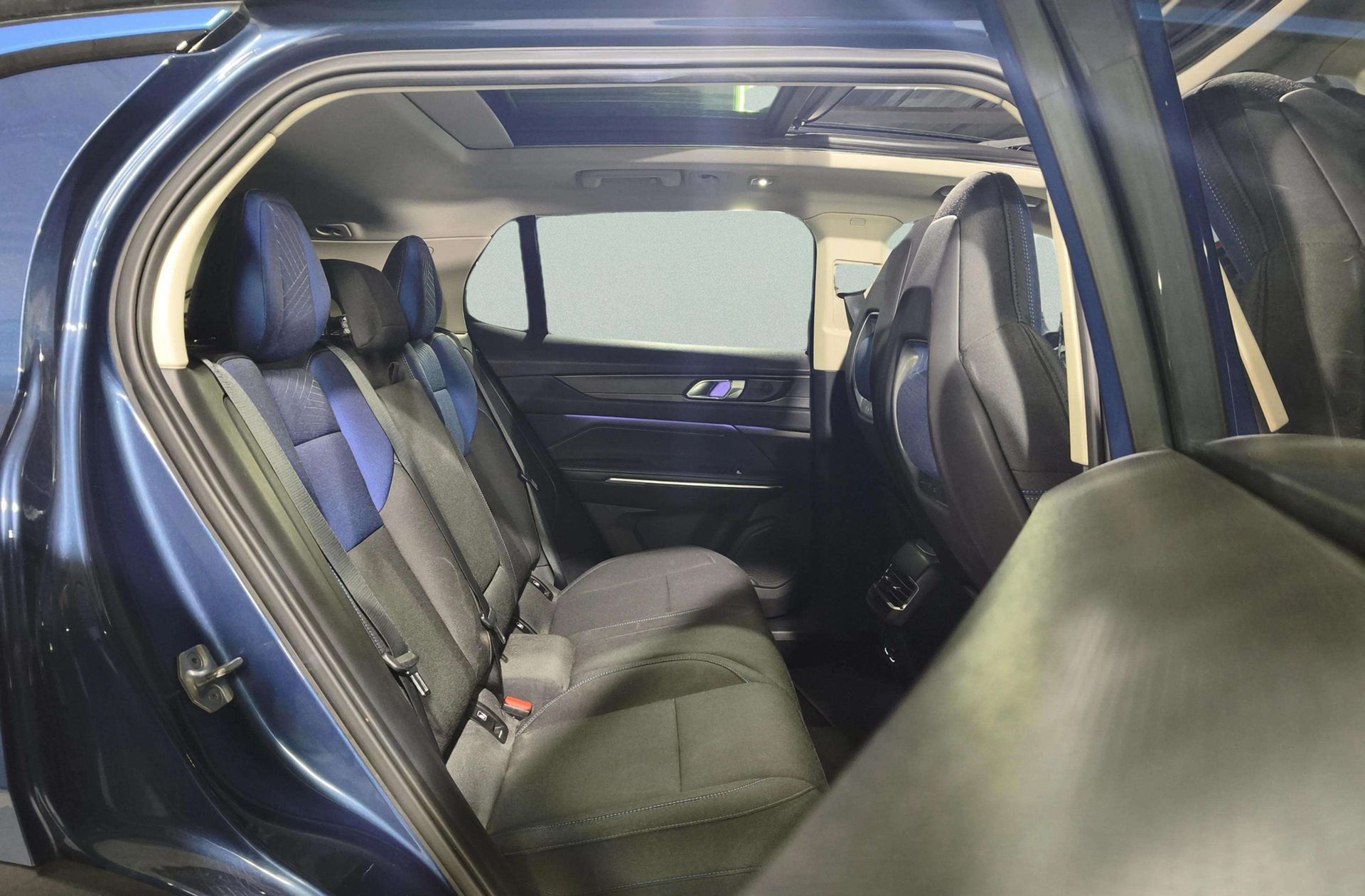 Lynk & Co 01 1.5 PHEV - foto 24