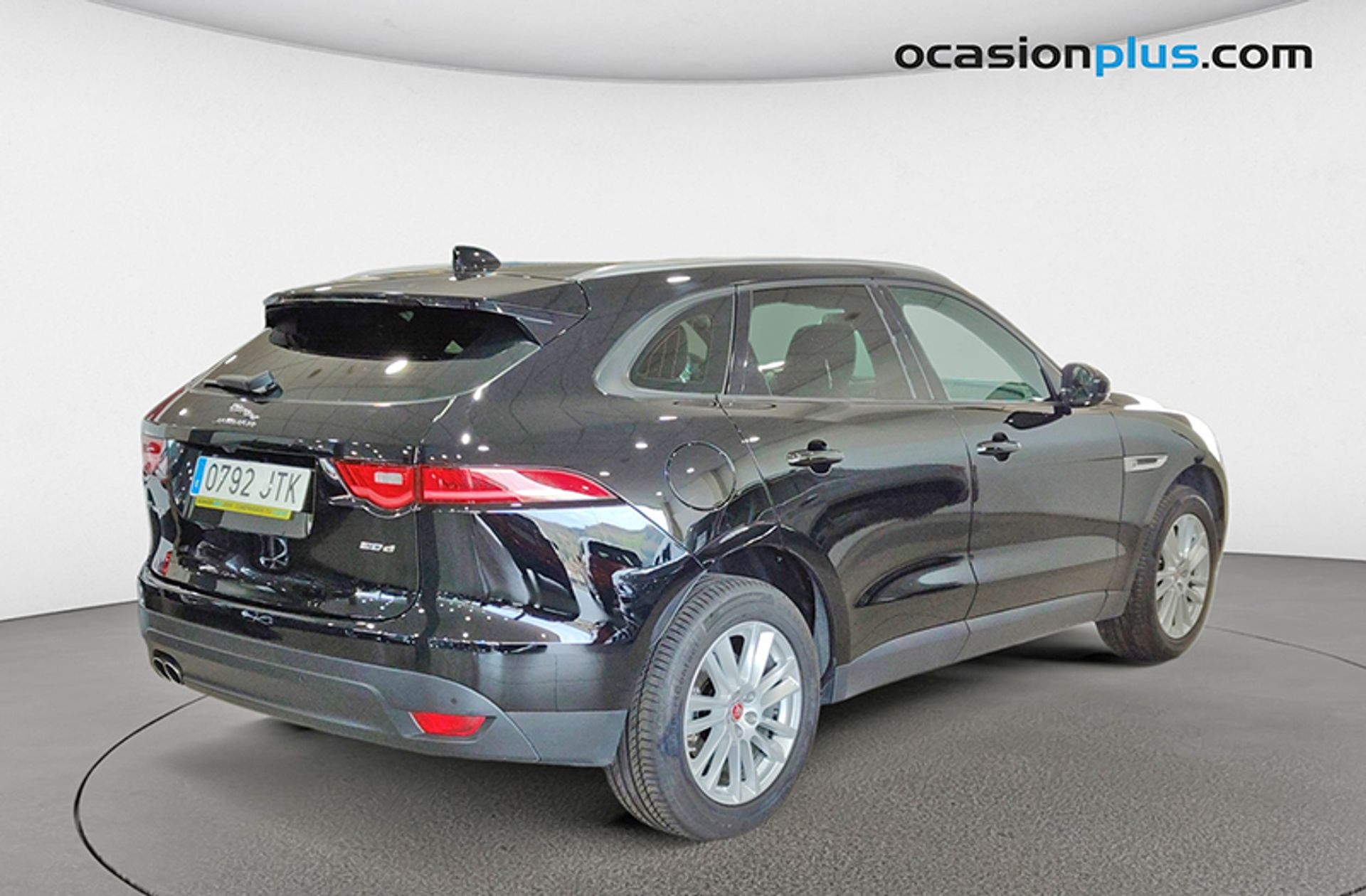 Jaguar F-Pace 2.0L i4D Pure RWD - foto 4