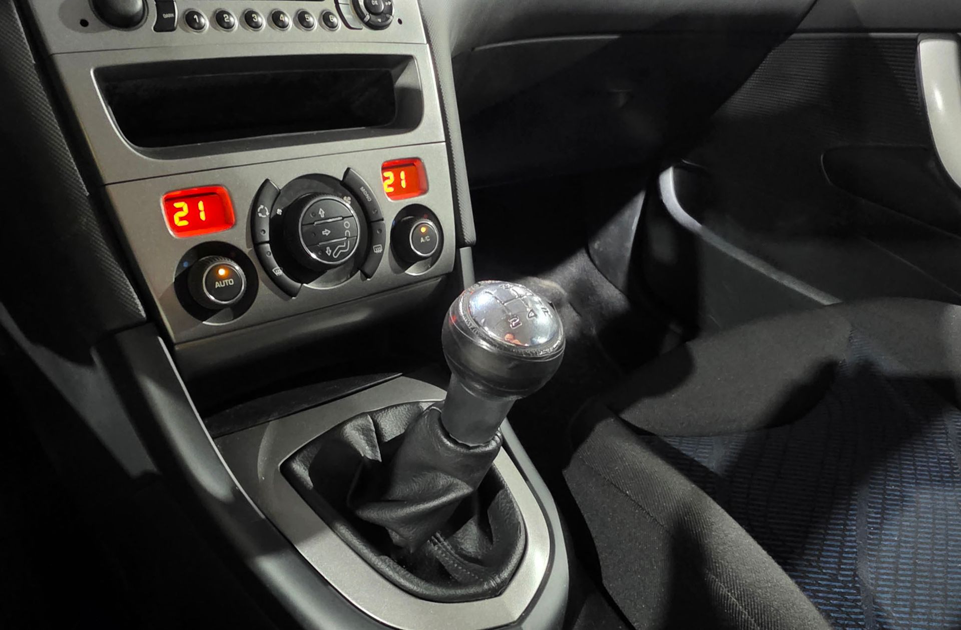Peugeot 308 1.6 HDi Envy - foto 5