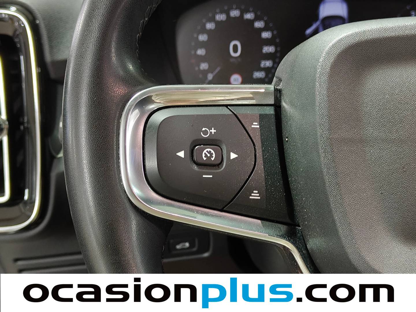 Volvo XC40 Volvo XC40 T3 Momentum Pro Auto (163 CV) km 0