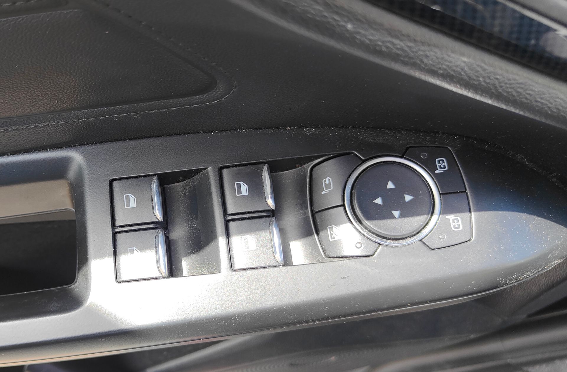 Ford Focus 1.0 EcoBoost ST-Line - foto 19