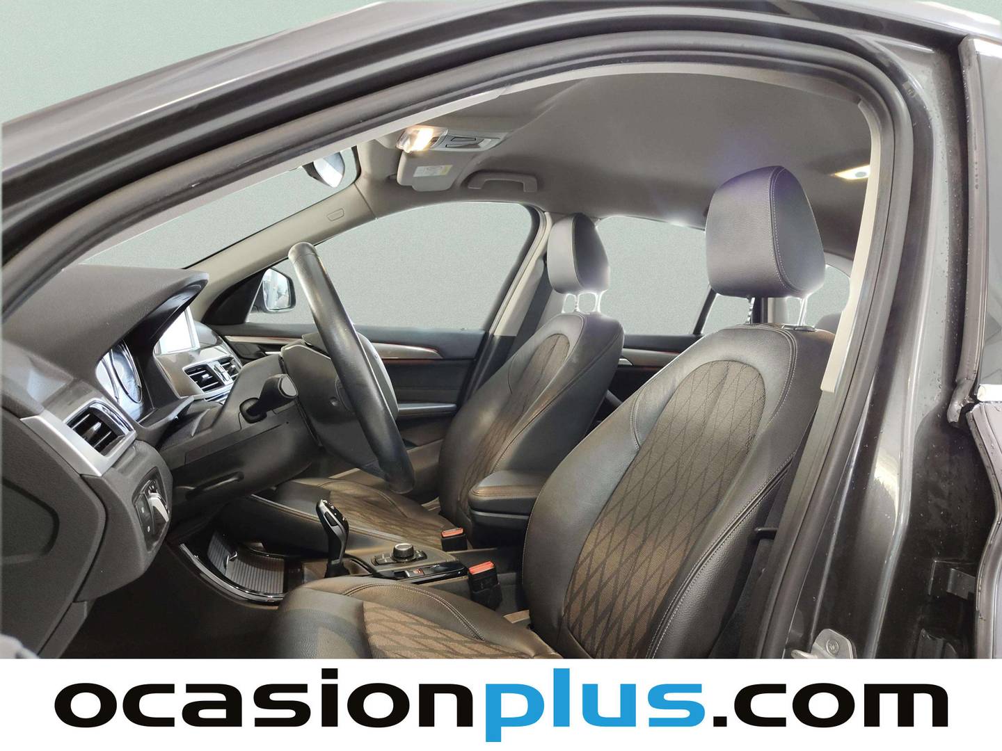 Foto asientos delanteros BMW X1 BMW X1 sDrive18i (140 CV)