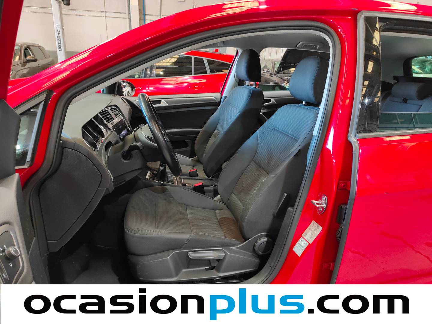 Foto asientos delanteros Volkswagen Golf Volkswagen Golf Advance 1.5 TSI Evo (130 CV)