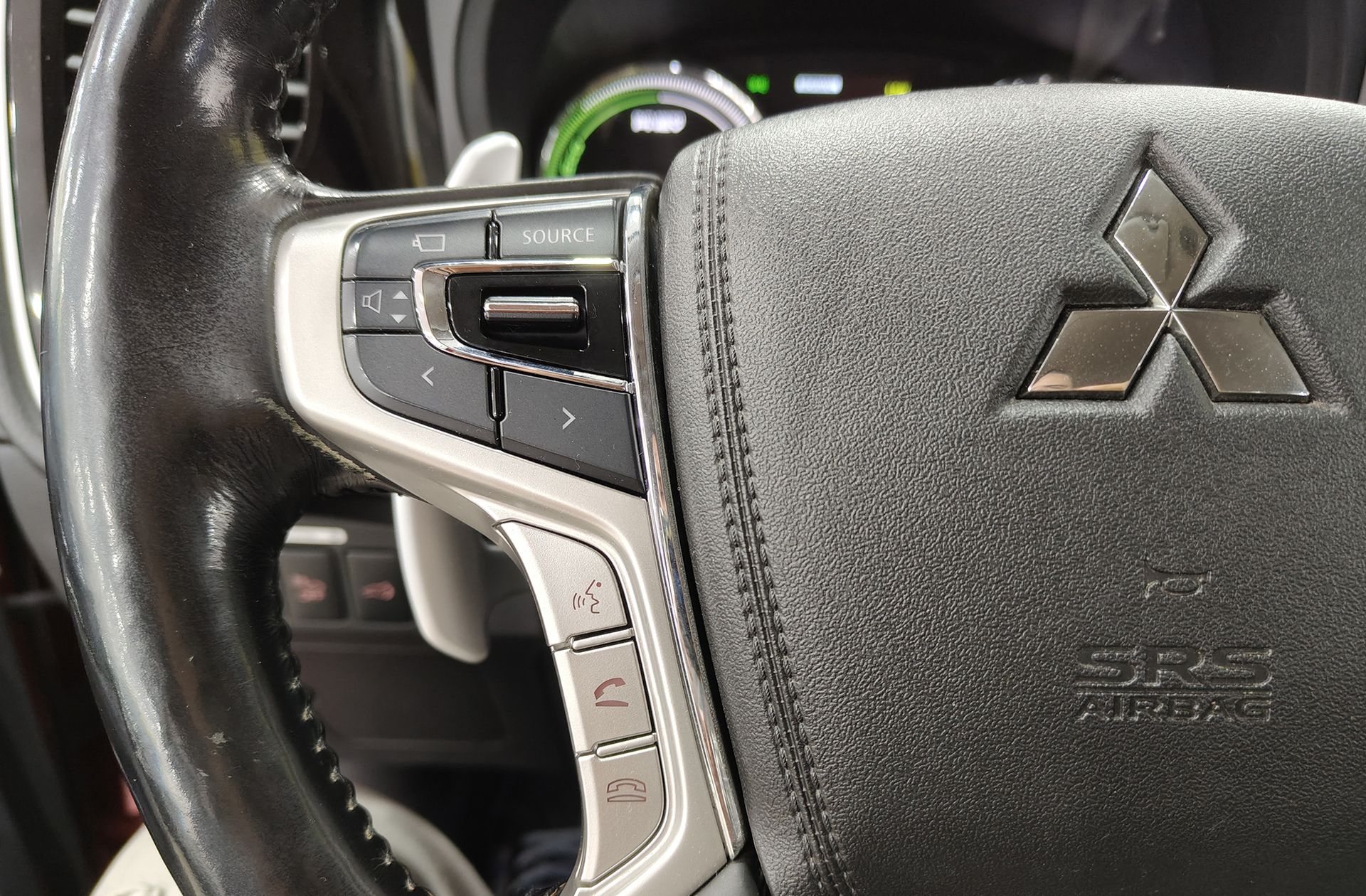 Mitsubishi Outlander 2.0 PHEV Kaiteki 4WD - foto 29
