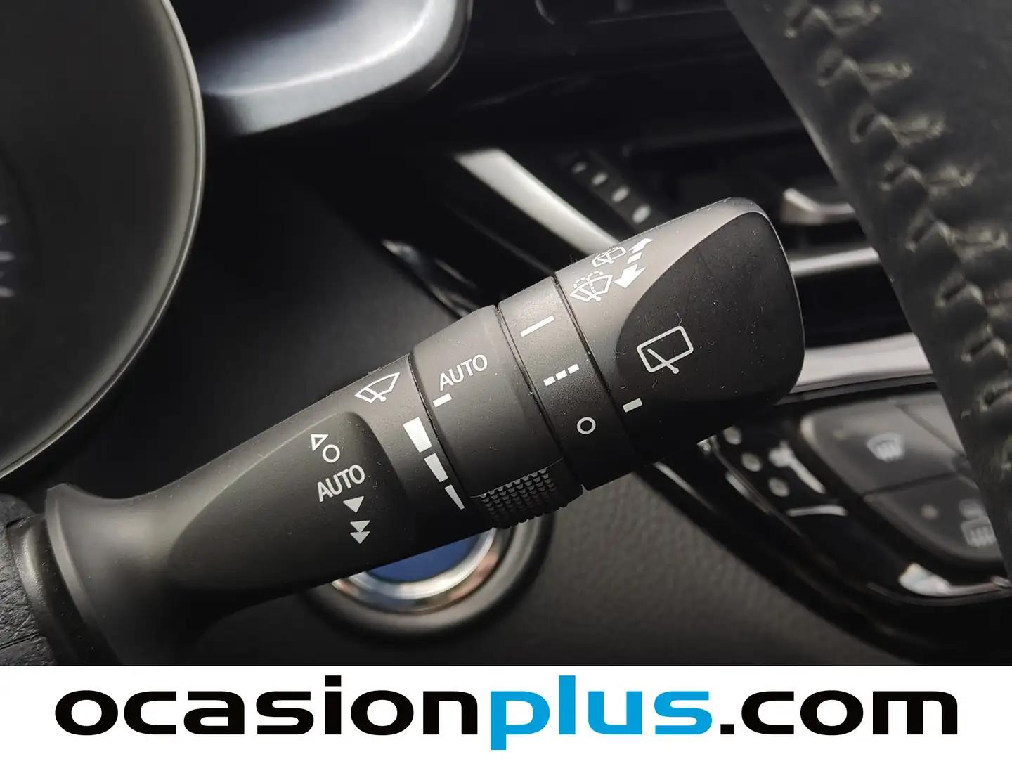 Foto Toyota C-HR Toyota C-HR 180H Advance Luxury (184 CV)