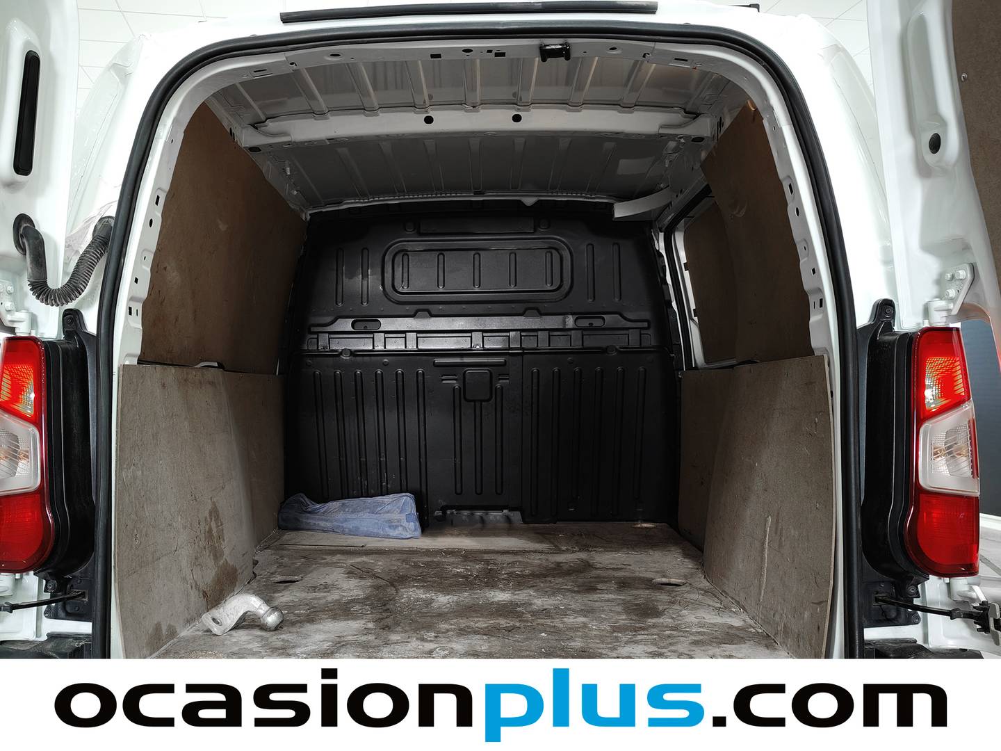 Foto asientos delanteros Citroën Berlingo Citroën Berlingo Furgon BlueHDi 100 Talla M Club (102 CV)