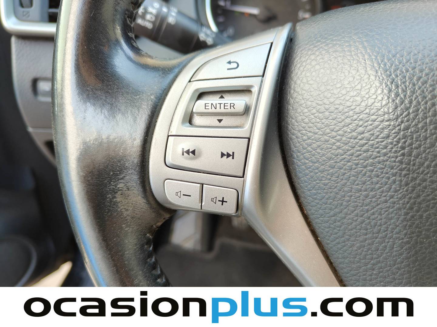 Nissan QASHQAI Nissan Qashqai dCi 130 Tekna Piel 4X4-i (130 CV) de ocasión