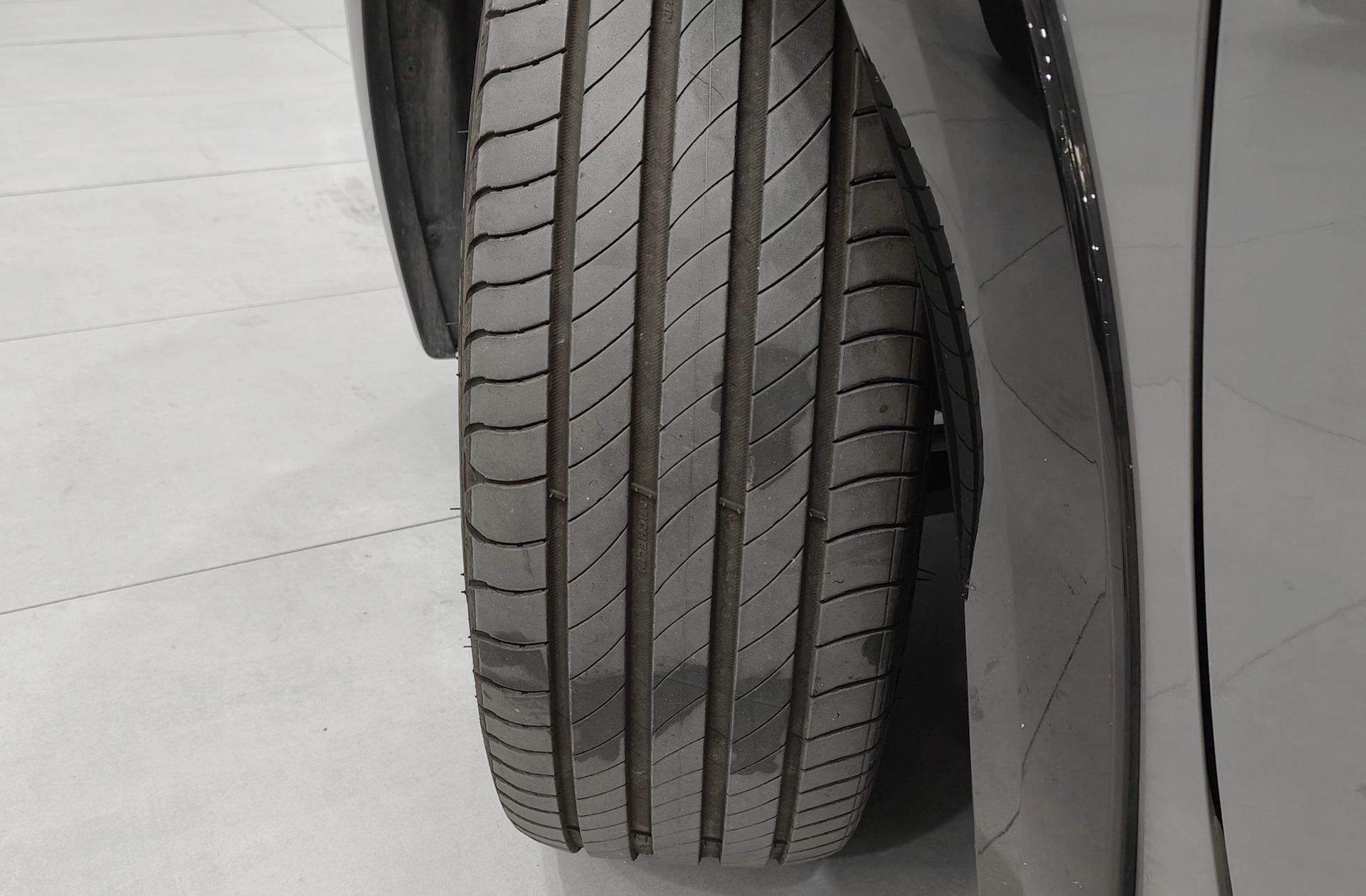 Peugeot 208 GT Hybrid eDCS6 - foto 40