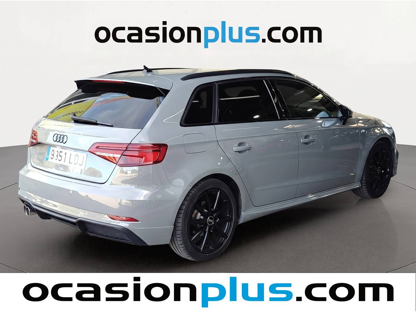 Foto trasera Audi A3 Audi A3 Sportback Black line 35 TFSI (150 CV) S tronic derecha