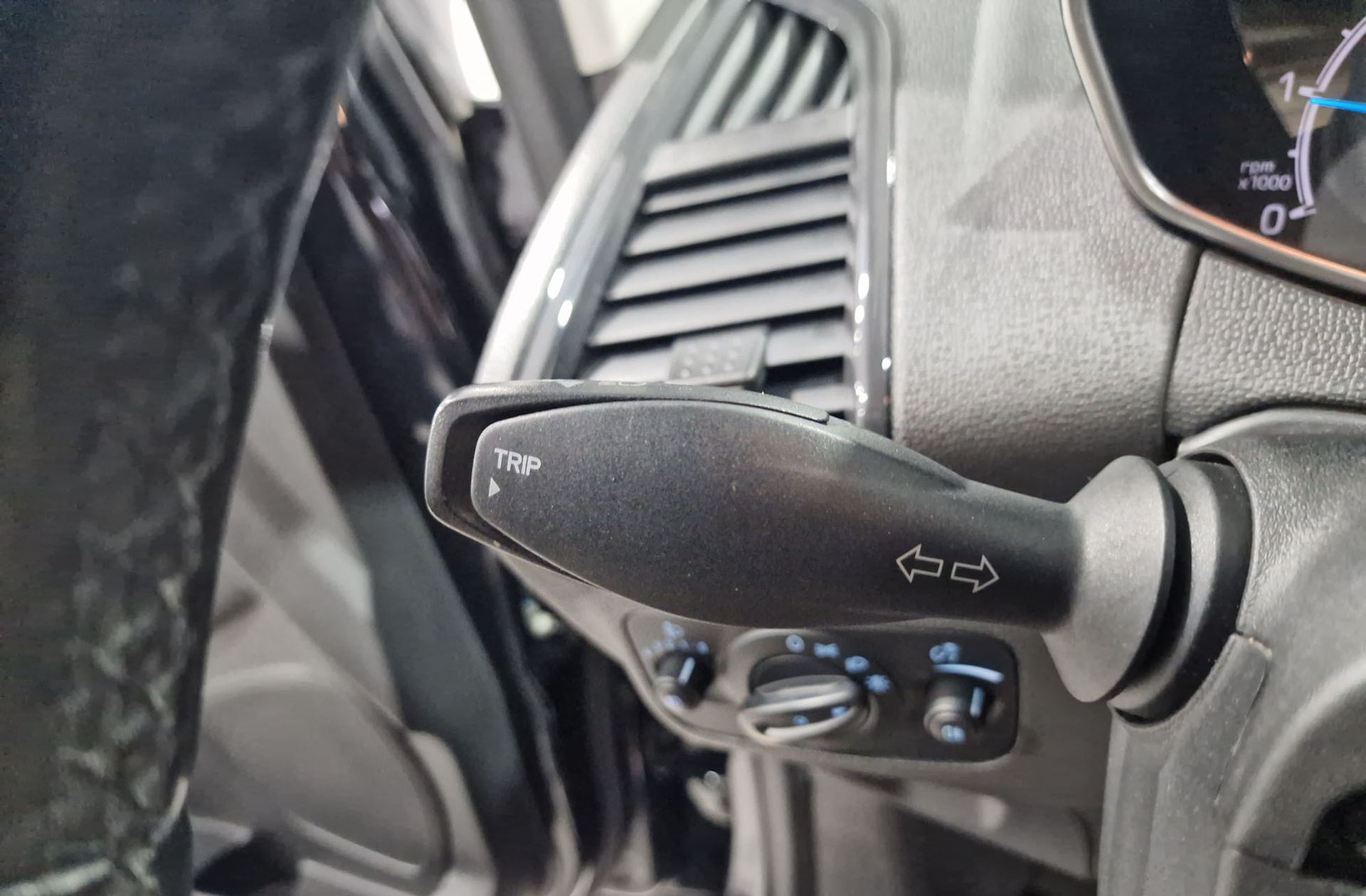 Ford EcoSport 1.5 TDCi Titanium - foto 23
