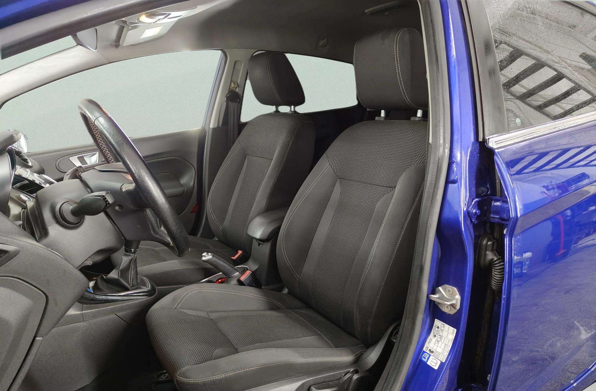 Ford Fiesta 1.0 EcoBoost Titanium - foto 8