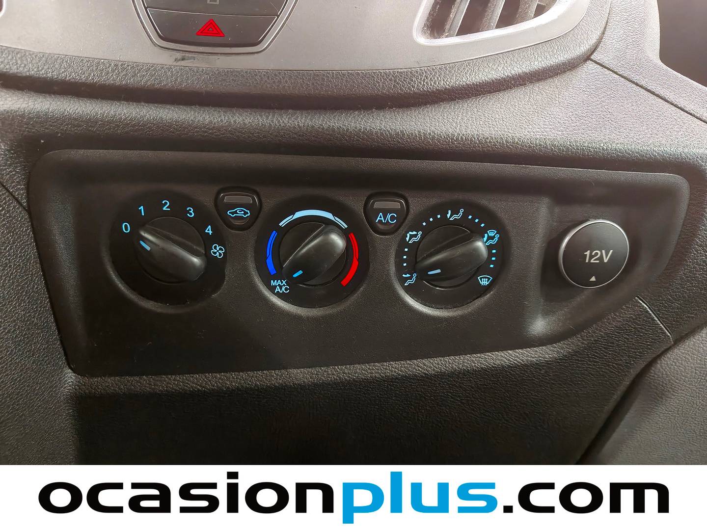Equipamiento del Ford Transit Ford Transit Furgon 350 L3H2 Trend Delantera (130 CV)
