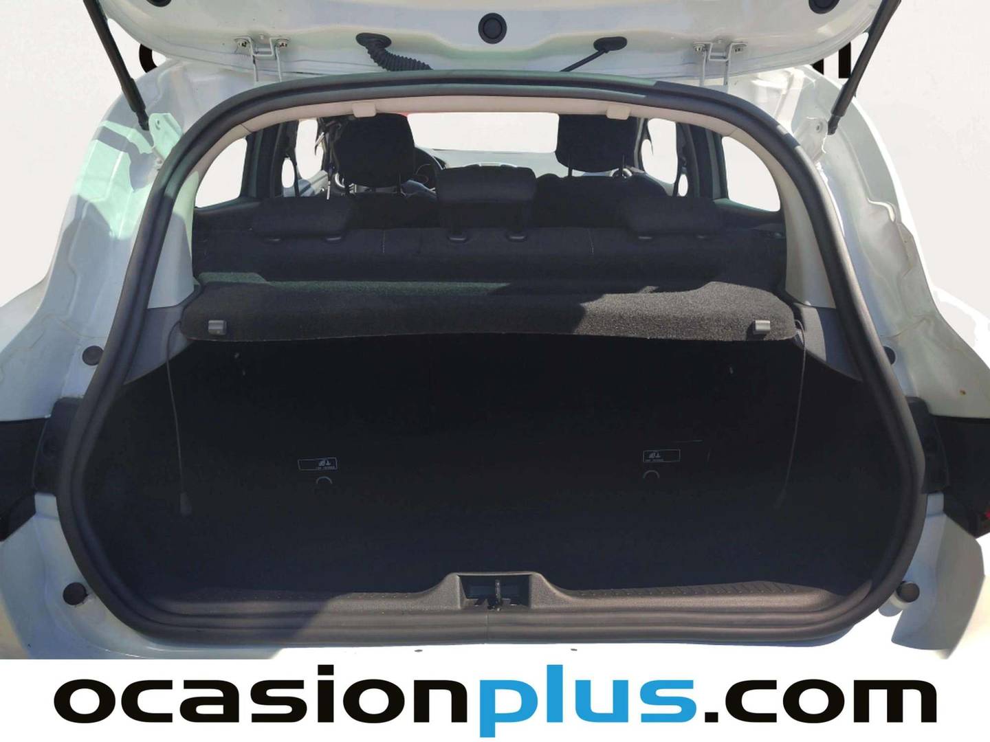 Fotos maletero Renault Clio Renault Clio Limited 1.2 (75 CV)
